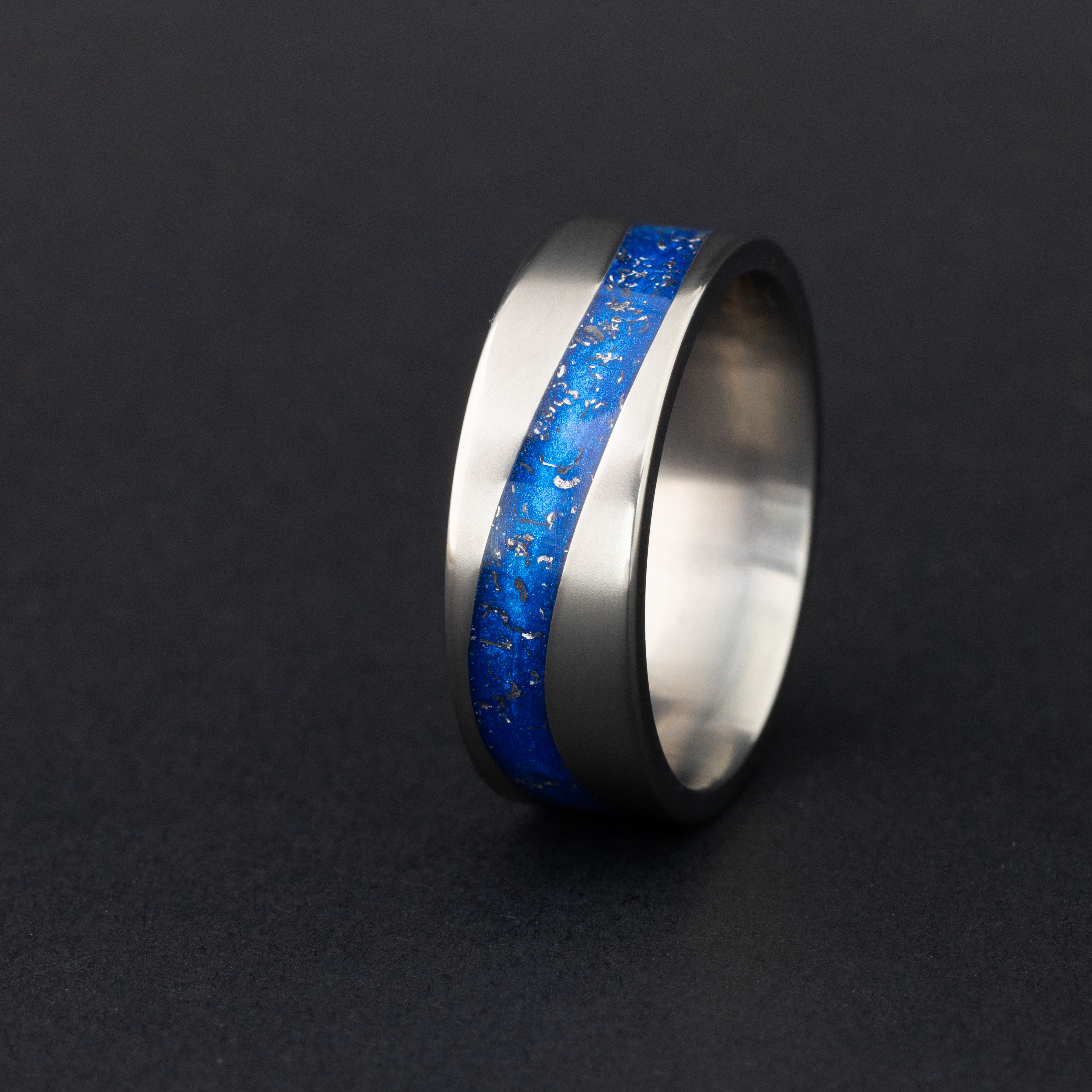 blue-drift-campo-meteorite-blue-resin-curved-tungsten-ring