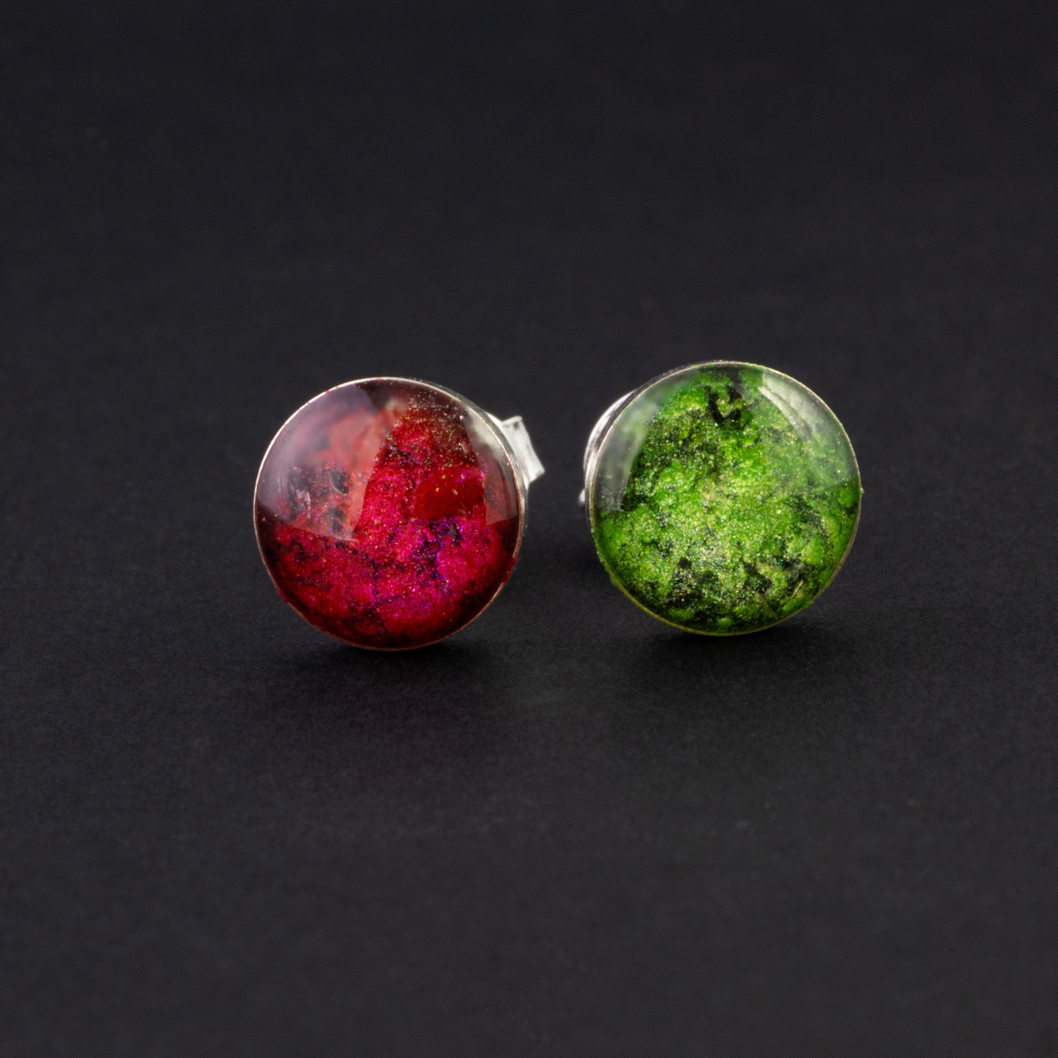 Christmas Studs authentic silver stud earrings with Campo Del Cielo meteorite and red and green resin inlay